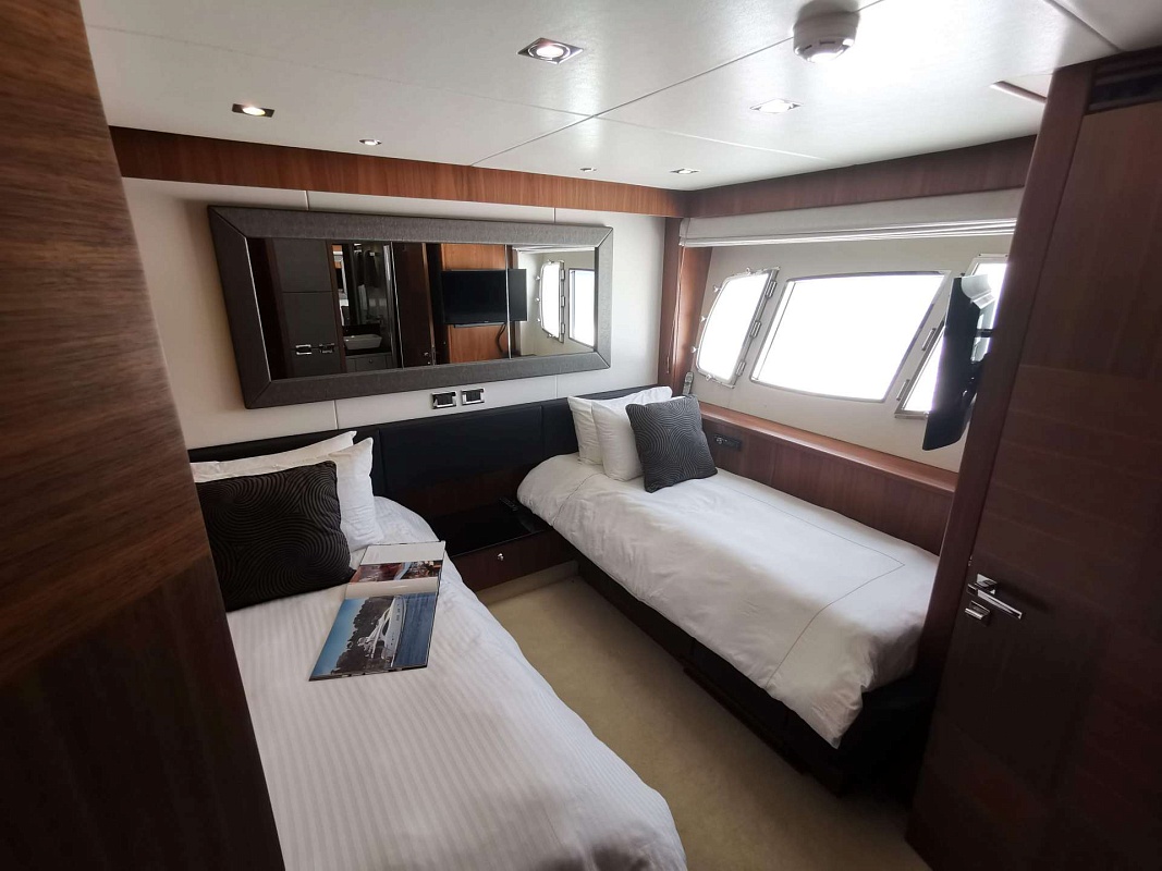 Аренда моторной яхты Sunseeker 86 Maxxx на Мальдивах